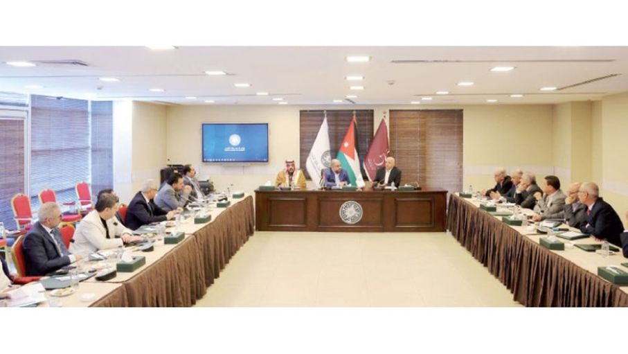 مطالبات بتذليل عقبات تواجه القطاعات التجارية والخدمية والزراعية