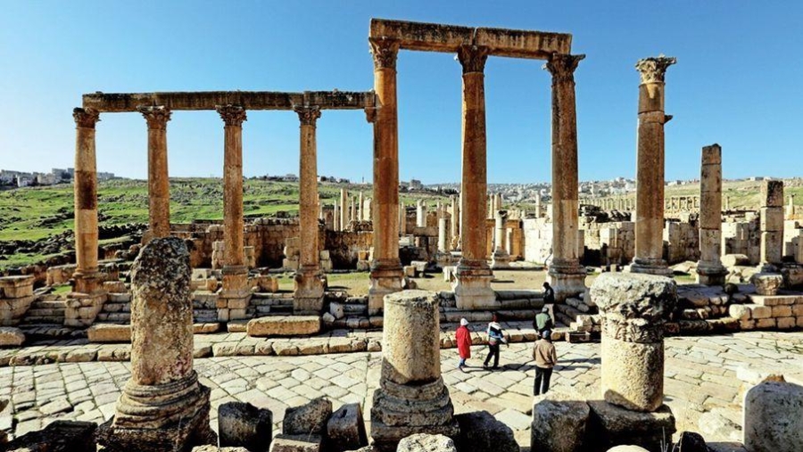 مطالبات بدعم القطاع السياحي لمواجهة انخفاض الزوار