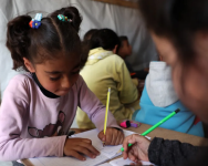 260 ألف طفل في غزة ينضمون إلى برنامج التعلم عن بعد وسط دمار الحرب