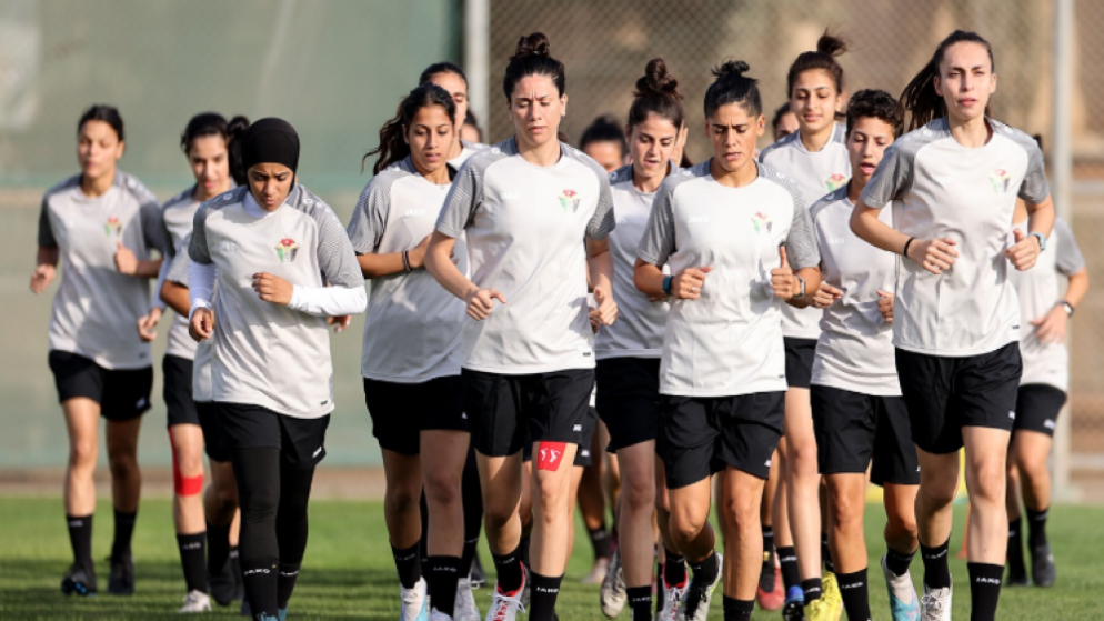 كرة قدم المنتخب الوطني للسيدات يحافظ على المركز 74 عالميا