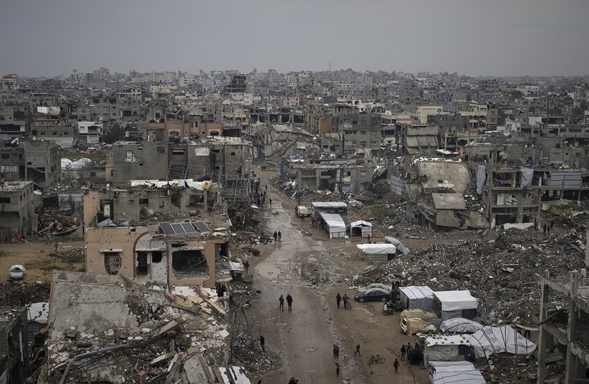 500 ألف فرصة عمل للفلسطينيين ومطار دولي.. إعلامي مصري يعلق على خطة القاهرة لإعمار غزة