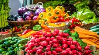 خضار وفواكه 3044 طن خضار وفواكه ترد للسوق المركزي
