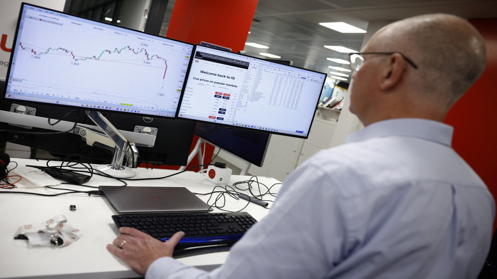 الرسوم الجمركية البورصات الأوروبية تفتح على تراجع كبير