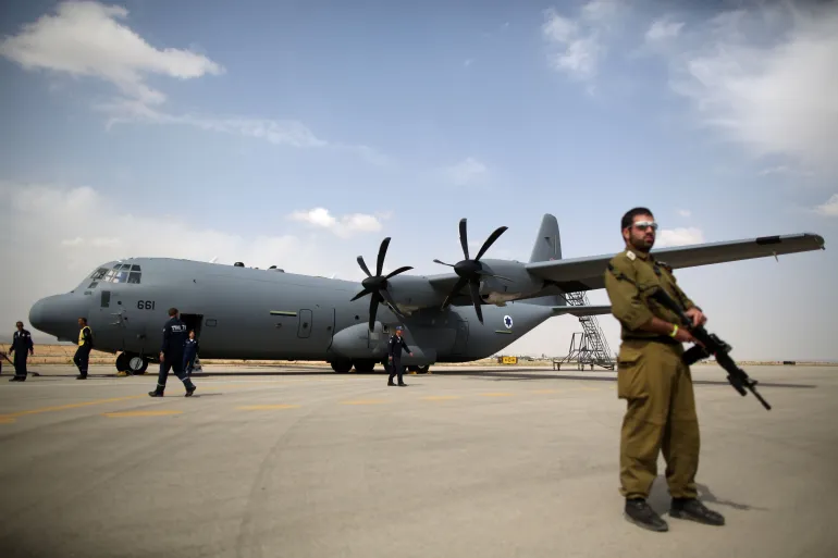 طيارون إسرائيليون لقائدهم: حرب غزة تخدم السياسة لا الأمن