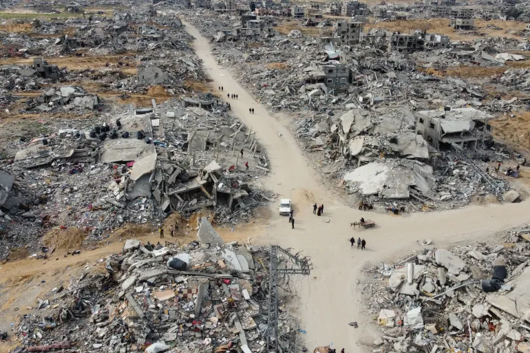 الاحتلال يخطط لتحويل رفح إلى "منطقة عازلة دائمة" ويمنع عودة السكان