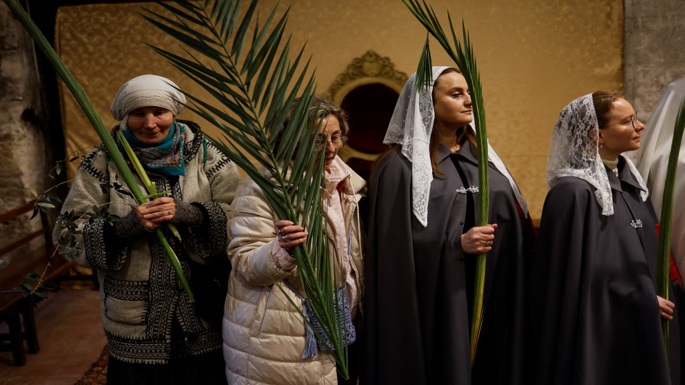 أحد الشعانين الاحتلال يحرم آلاف الفلسطينيين المسيحيين من الوصول إلى القدس