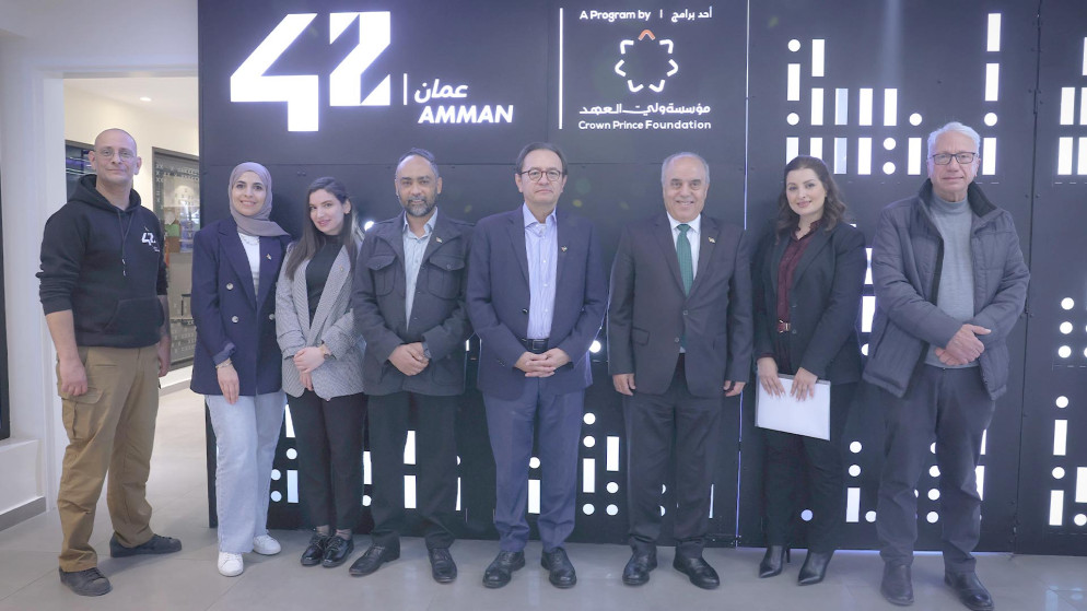 وزارة التربية والتعليم وزير التربية يؤكد أهمية البرامج التقنية في دعم مهارات الشباب المستقبلية