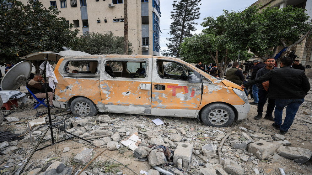 الصليب الأحمر يعلن استهداف مكتب تابع له في غزة