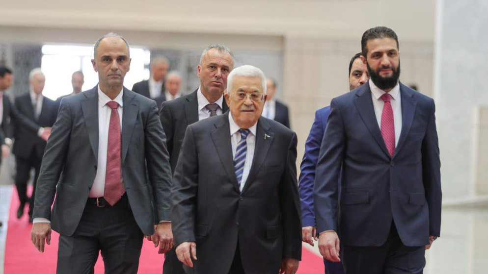 الرئيس الفلسطيني يصل سوريا في زيارة رسمية