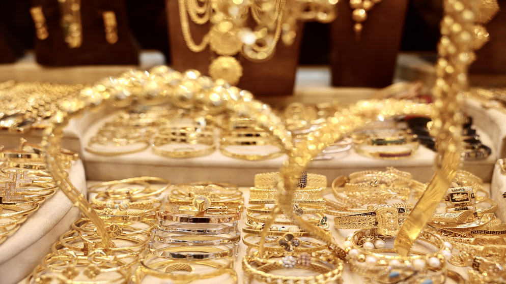 68 دينارا سعر الذهب عيار 21 في السوق المحلية