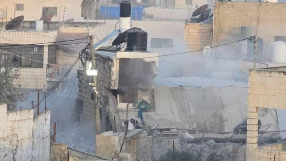 الاحتلال يفجر منزل لعائلة شهيد في شمال القدس