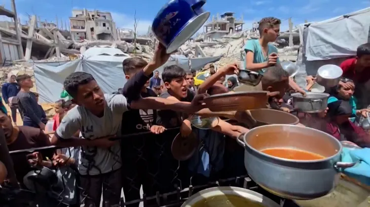 وول ستريت: خطة تجريبية لعملية إغاثة جنوب غزة بمشاركة شركات أميركية