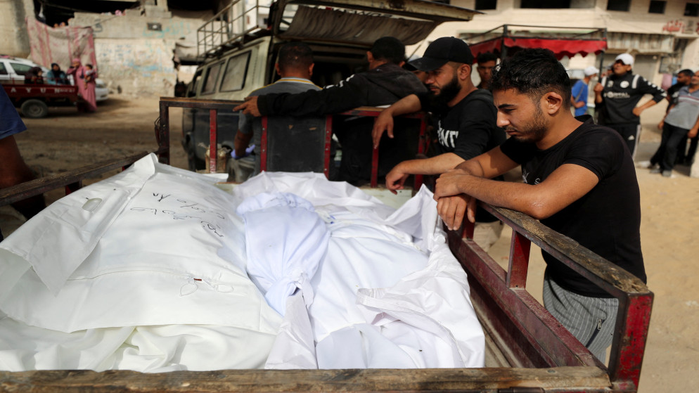 فجر دموي في خان يونس: 17 شهيداً بغارات إسرائيلية وتوسّع بري وسط تعتيم إلكتروني كامل