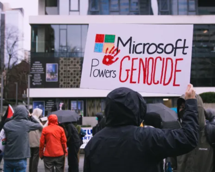 "مايكروسوفت" في قلب عاصفة الانتقادات: تقنيات الذكاء الاصطناعي تدعم حرب إسرائيل على غزة