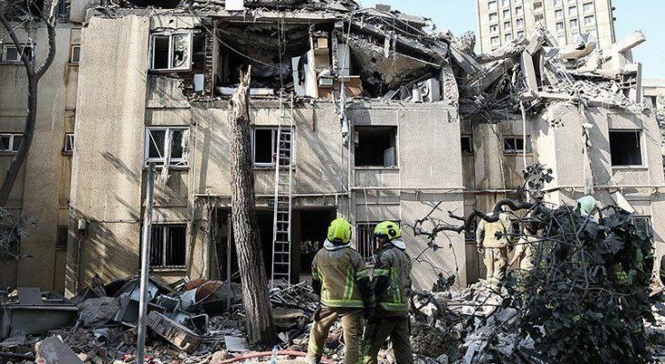 الحرب تشتعل بين إيران و"إسرائيل": قصف متبادل، خسائر غير مسبوقة، ودعم أمريكي علني