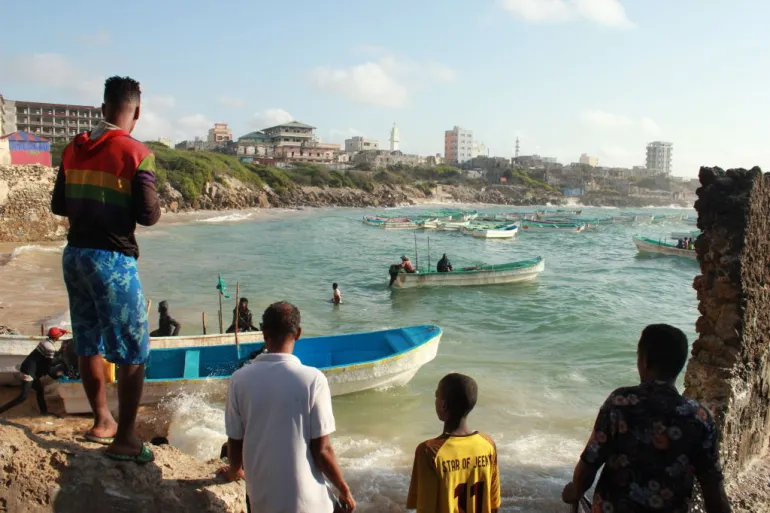 اتفاق تركي-صومالي لإحياء الاقتصاد الأزرق: الصيد البحري بوابة نفوذ جديد في أفريقيا
