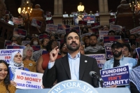 زهران ممداني يصنع التاريخ: أول مسلم يقترب من رئاسة بلدية نيويورك رغم الحملات الصهيونية والمال السياسي