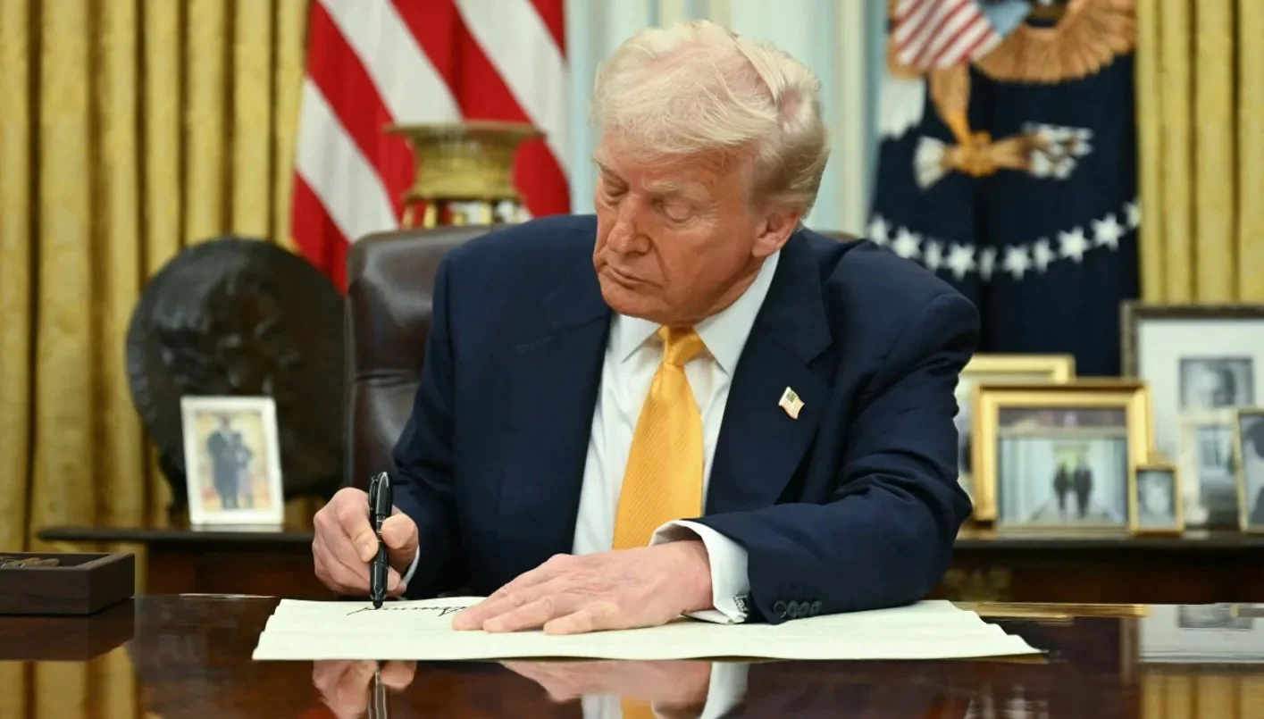 رسوم ترامب الجمركية تدخل حيز التنفيذ.. ما يجب معرفته؟