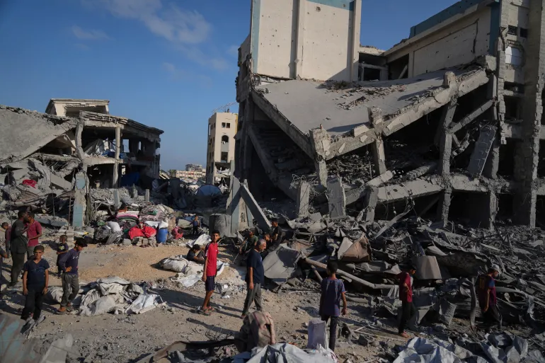 غزة تنزف من جديد: 22 شهيدًا في قصف إسرائيلي يستهدف منازل وخيام نازحين