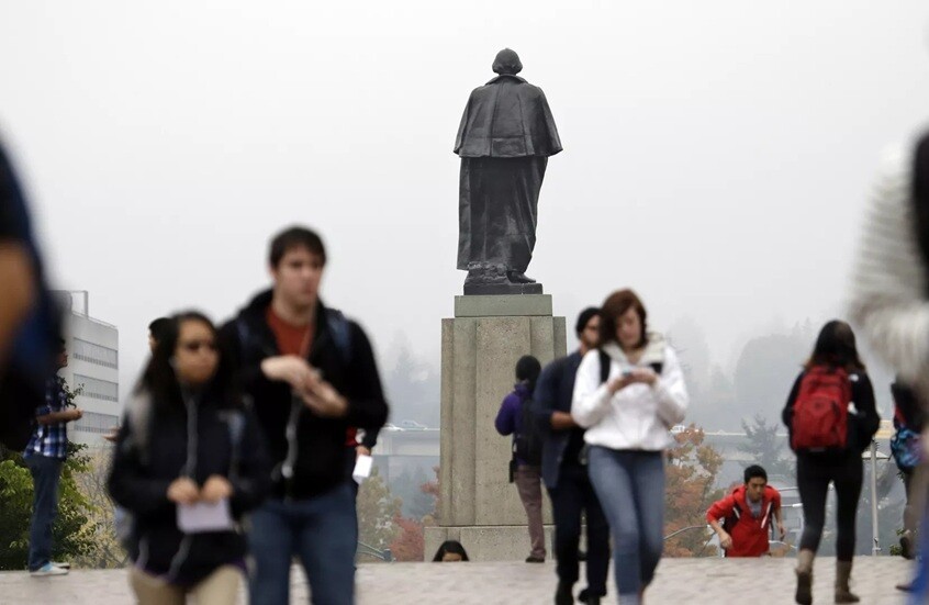 وزارة العدل الأمريكية تتهم جامعة جورج واشنطن بتجاهل معاداة السامية