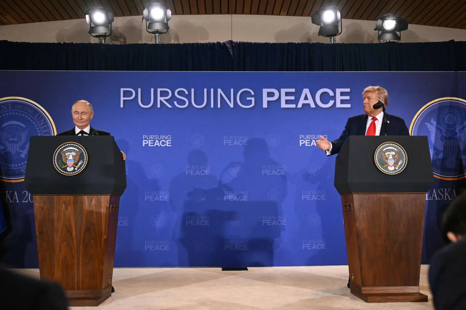 قمة ألاسكا تشغل العالم.. ما الذي جرى؟