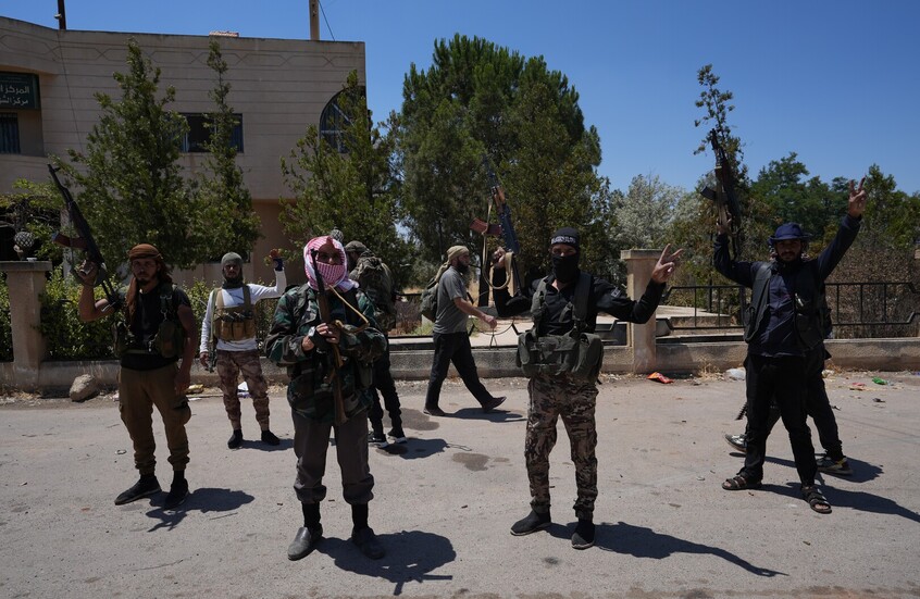 الأمن السوري ينفي انسحابه من ريف السويداء ويؤكد استمرار انتشاره