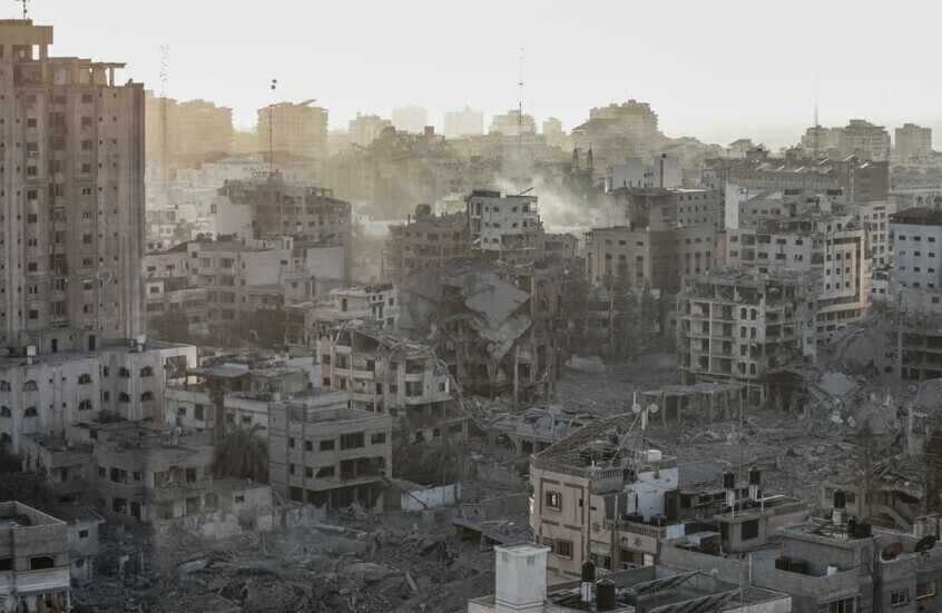 أكسيوس: وزير إسرائيلي يلتقي مسؤولين قطريين لمناقشة صفقة الرهائن ووقف الحرب في غزة