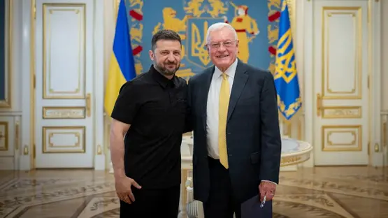 زيلينسكي يناقش شراء أسلحة أميركية مع المبعوث كيلوج