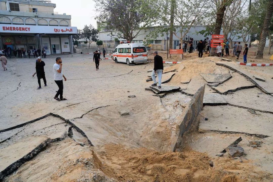 إسرائيل تقصف مستشفى الحلو بغزة وتقطع الاتصال عن مرضاه وأطبائه