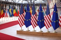 تقرير يشي بحرب خفية بين أميركا وأوروبا.. ماذا جاء فيه؟