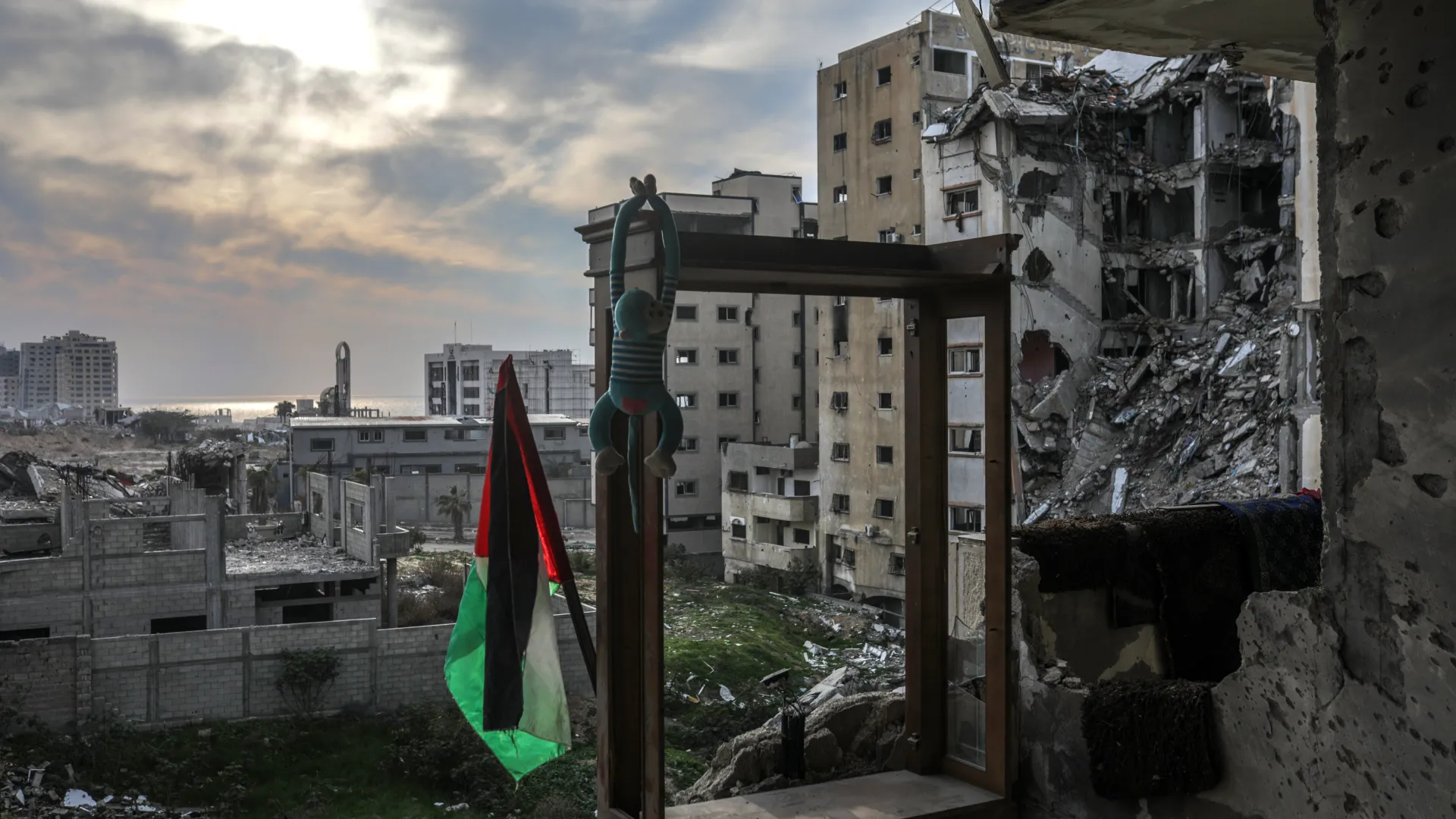 سنتان على الإبادة… وفلسطين ما زالت أمّ البدايات وأمّ النهايات