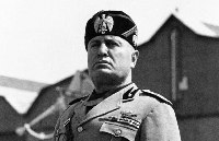 موسوليني.. من حكم إيطاليا إلى الإعدام