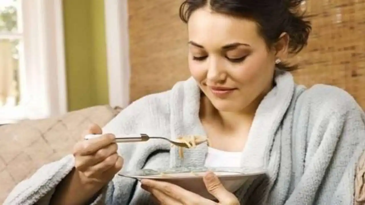 الشتاء… حين تتغيّر شهيّتنا: كيف يؤثر الفصل البارد على سلوكنا الغذائي والعاطفي؟