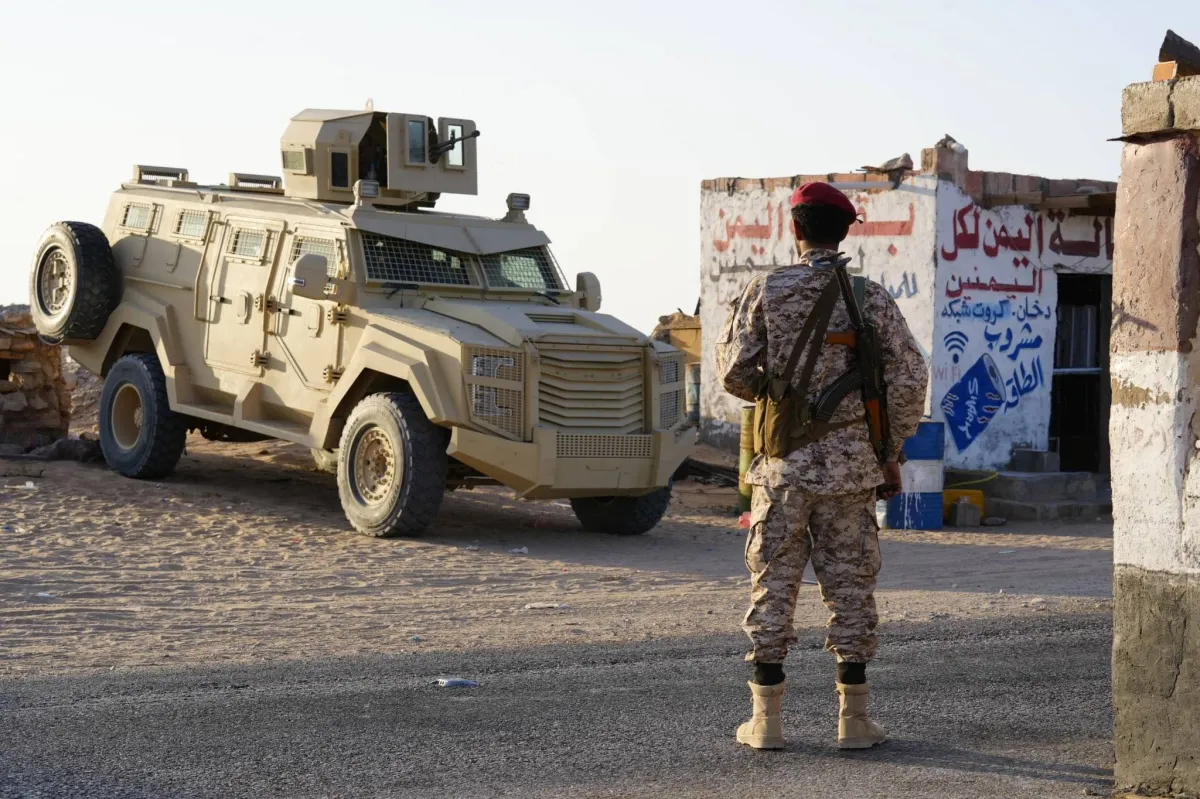 محافظ حضرموت يطلق عملية عسكرية لتسلم مواقع الانتقالي