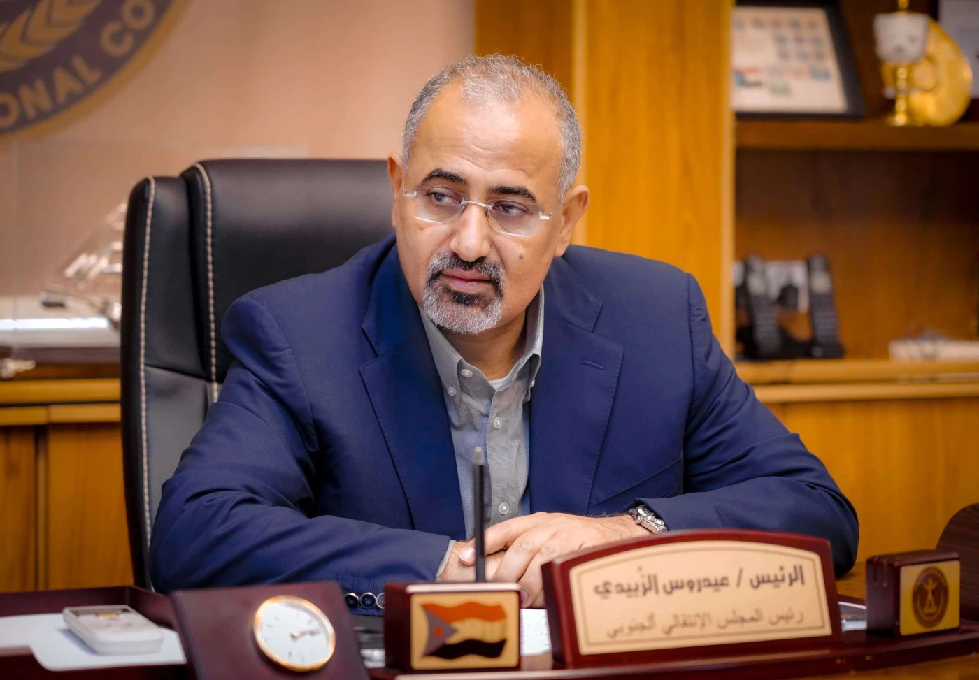 "الرئاسي اليمني" يتهم عيدروس الزبيدي بالخيانة العظمى