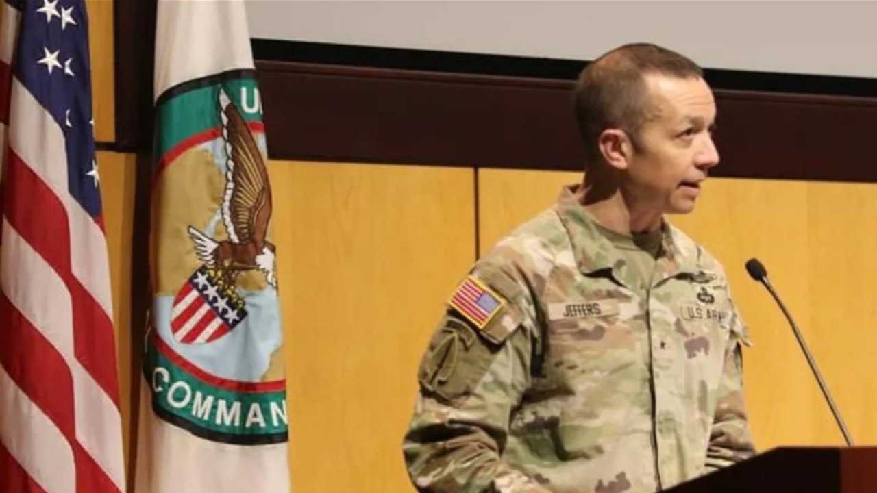 قائد قوة الاستقرار الدولية في قطاع غزة.. من هو جاسبر جيفرز؟