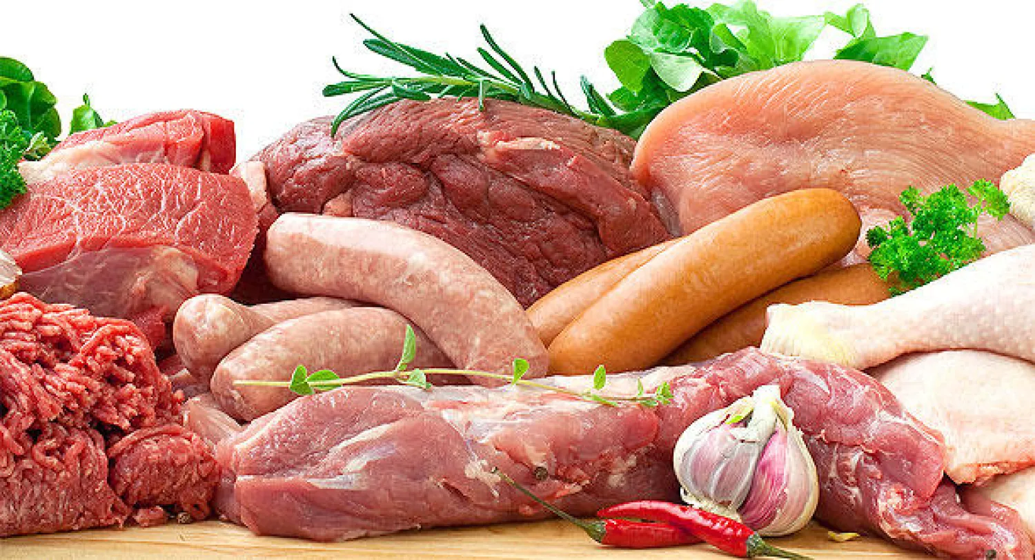 الدجاج مقابل اللحم البقري: تأثيرهما على سكر الدم وكفاءة البنكرياس