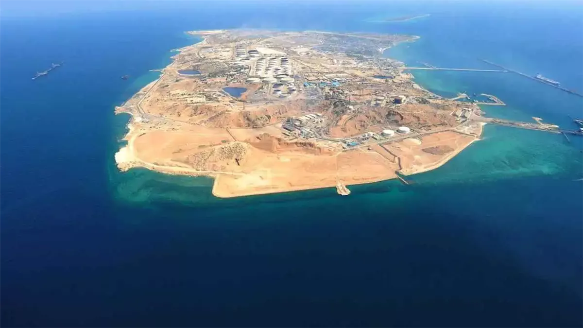 بعد أن ذاع اسمها بسبب الحرب.. ماذا نعرف عن جزيرة "خرج" الإيرانية؟