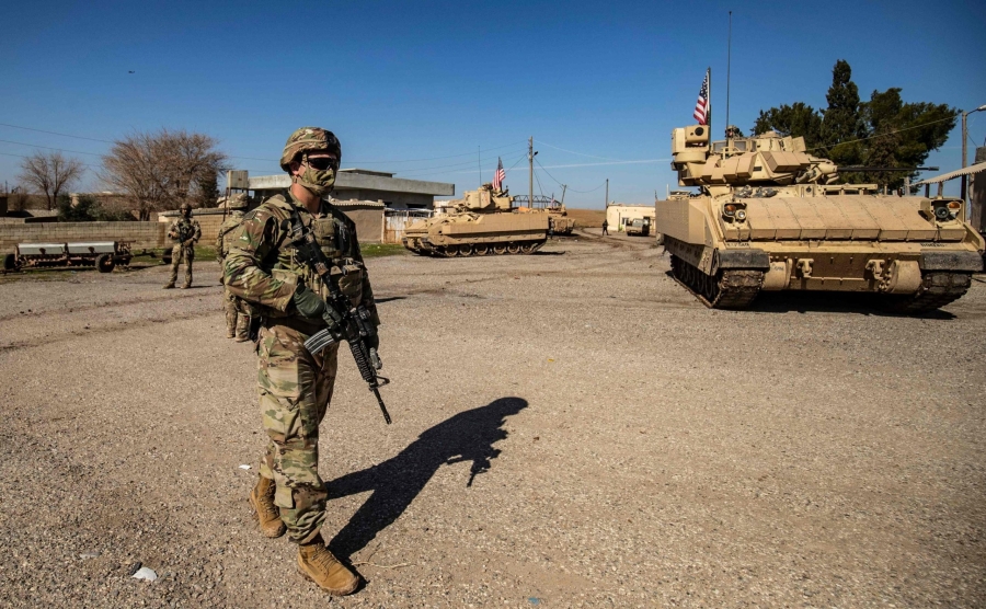 الجيش السوري ينتشر في قاعدة "رميلان" بعد انسحاب التحالف الدولي