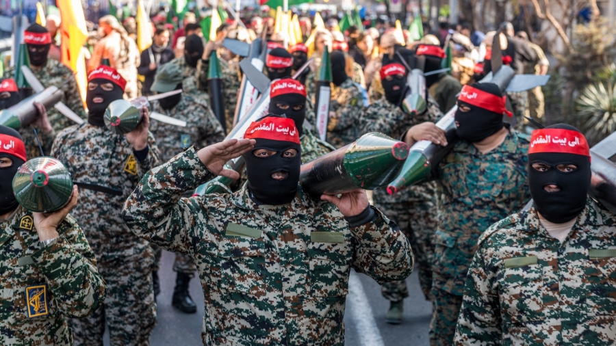 بعد اغتيال قائدها غلام رضا سليماني.. ماذا نعرف عن "الباسيج"؟