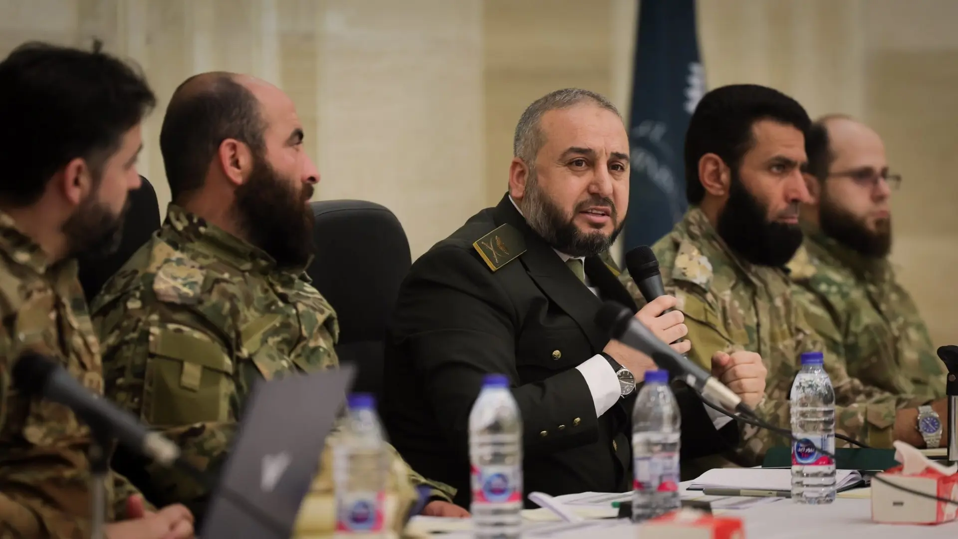 كيف نقرأ تقييم وزارة الدفاع السورية لـ "الضباط"؟