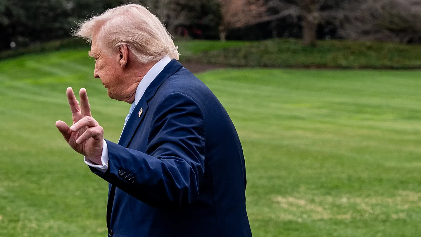 وسط انقسامات في تيار "ماغا".. ترامب يدرس تنفيذ عملية برية في إيران