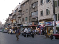 بسبب الحرب في المنطقة.. الحكومة الأردنية تتخذ إجراءات للحد من الإنفاق وضبط الأسعار