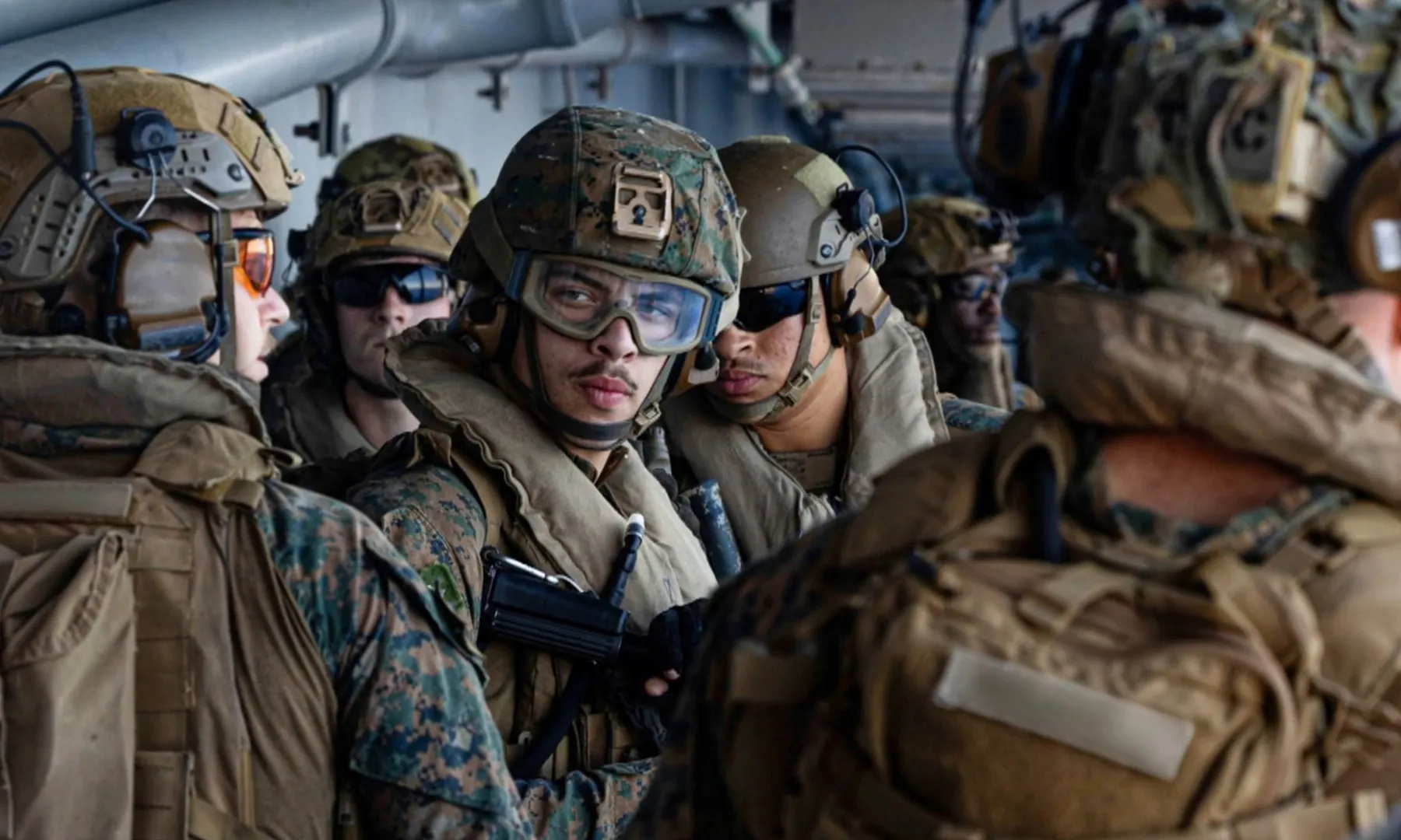 حقيقة الإنزال البري: كيف تحول مقطع قديم إلى "غزو أمريكي" مزعوم على إيران؟