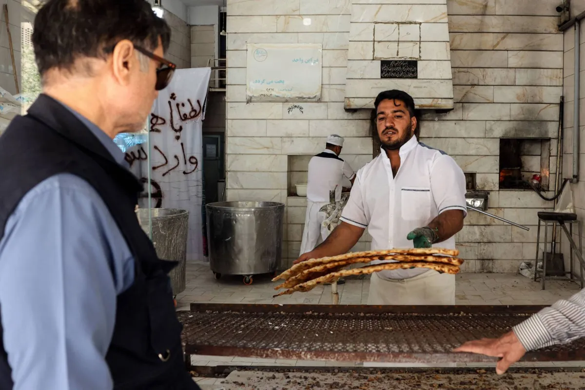 مساعدات الصليب الاحمر تصل ايران لاول مرة منذ بدء النزاع