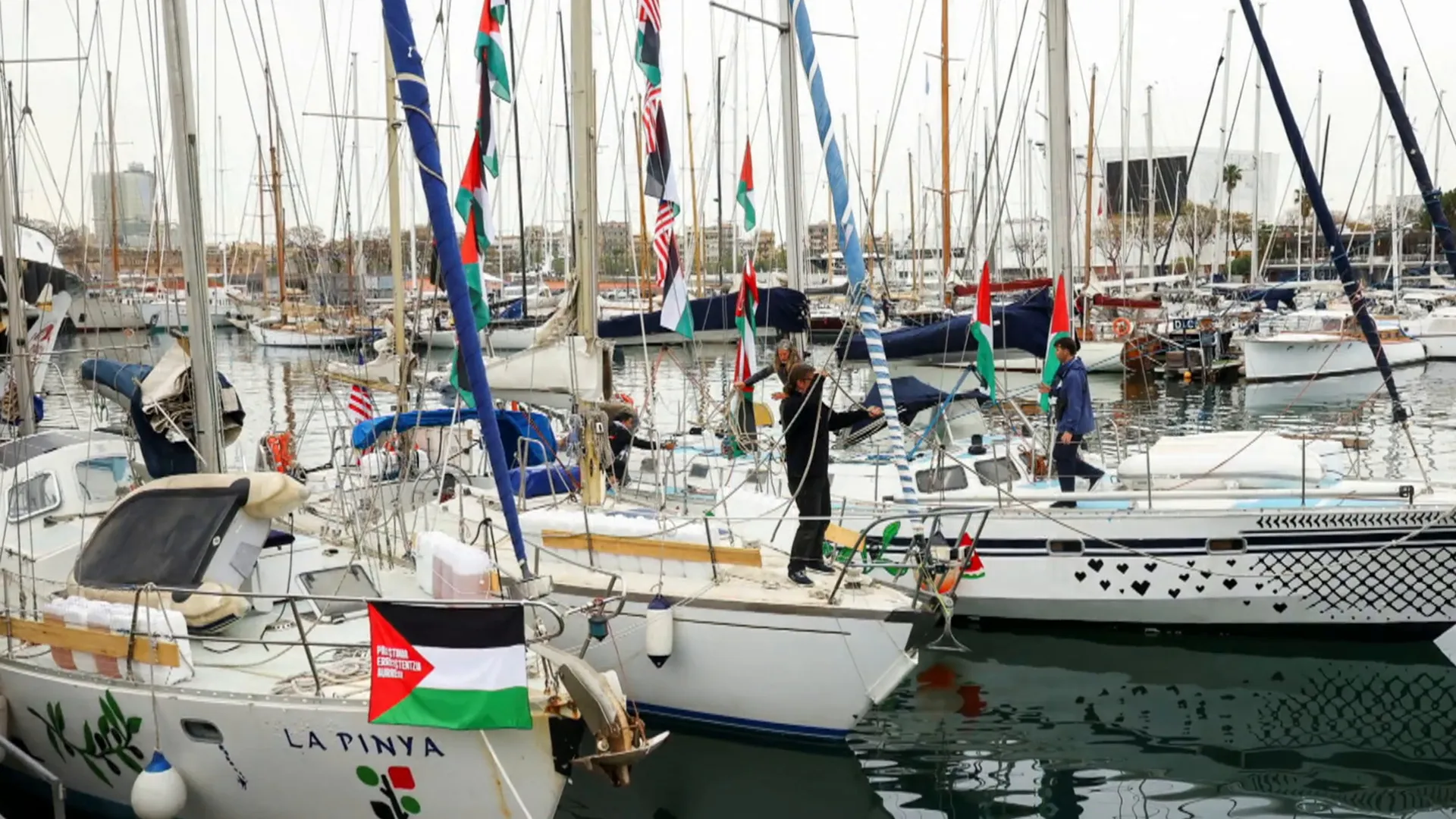 اسطول الصمود ينطلق نحو غزة وسط تضامن دولي