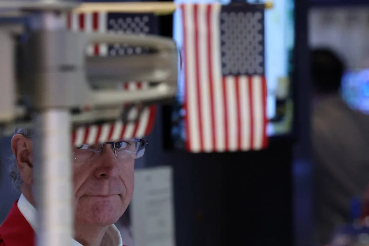 وول ستريت تنتعش بامل انهاء الحرب وستاندرد اند بورز يقترب من الذروة