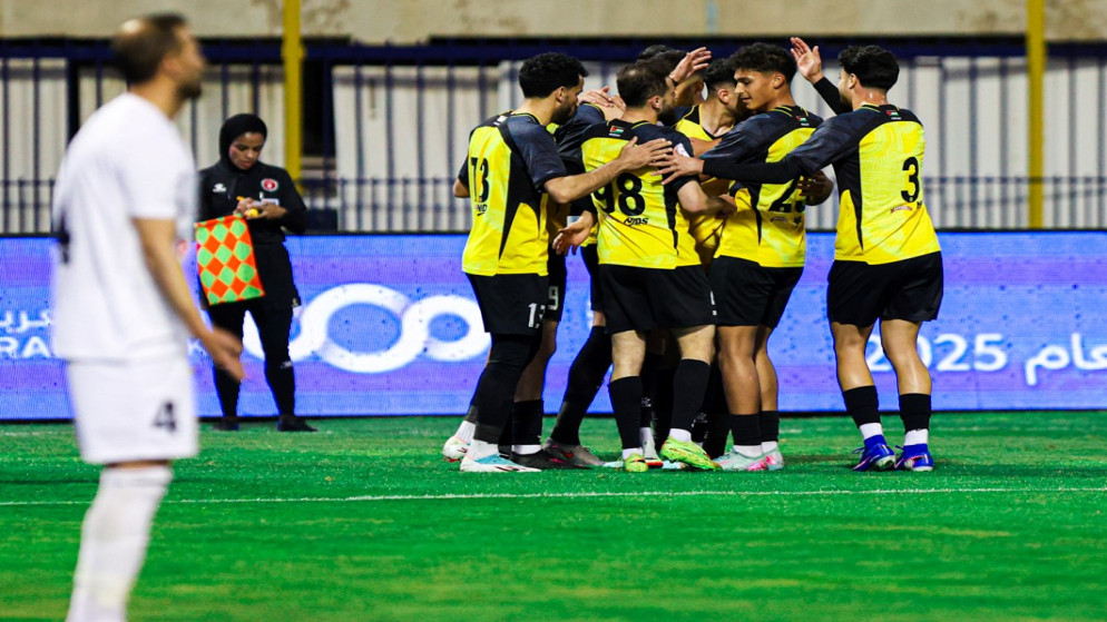 الحسين يزلزل الرمثا بثلاثية نظيفة في دوري المحترفين