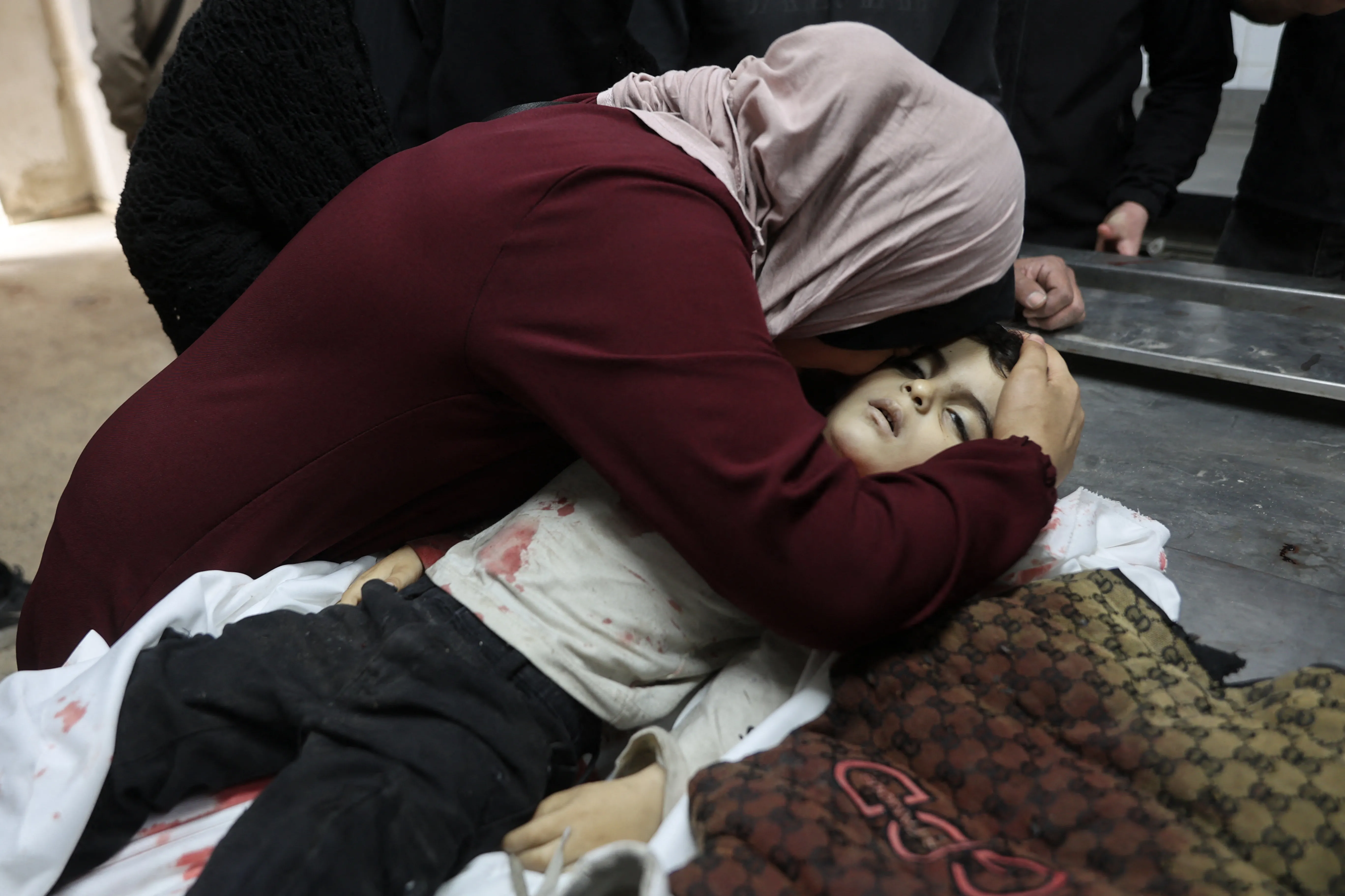 غزة تحت النيران تصعيد مستمر رغم الهدنة