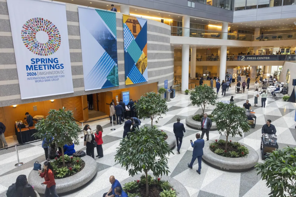 توقعات قاتمة: حرب ايران تلقي بظلالها على اقتصادات الخليج